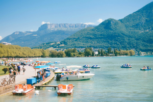 Séjour lacustre entre détente, gastronomie et bien-être à deux pas d’Annecy